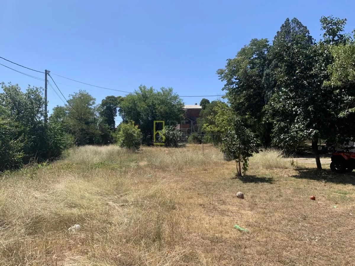 Prodaja, plac, 3600m², Tološi, Podgorica