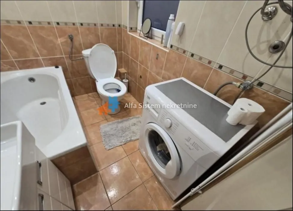 Izdavanje, trosoban stan, 69m², Stari Grad, Beograd