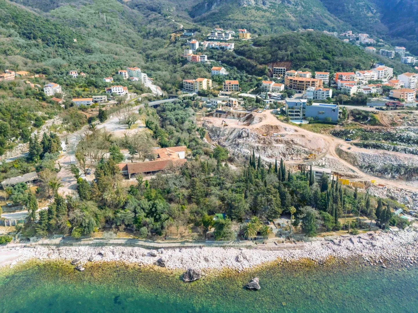 Prodaja, kuća, 427m², Kamenovo, Budva