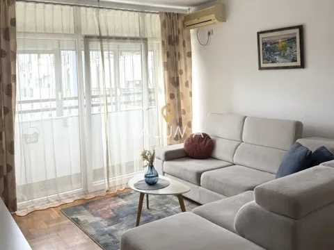 Rent, two bedroom apartment, 56m², City Kvart, Podgorica - image 1
