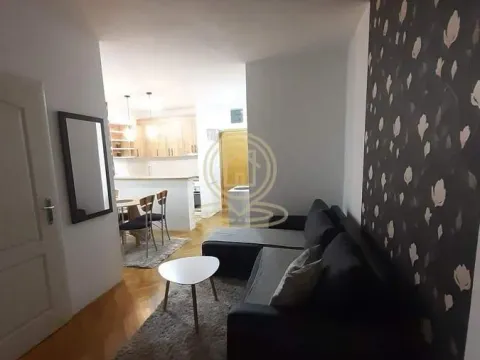 Stan in Bulevar Oslobodjenja