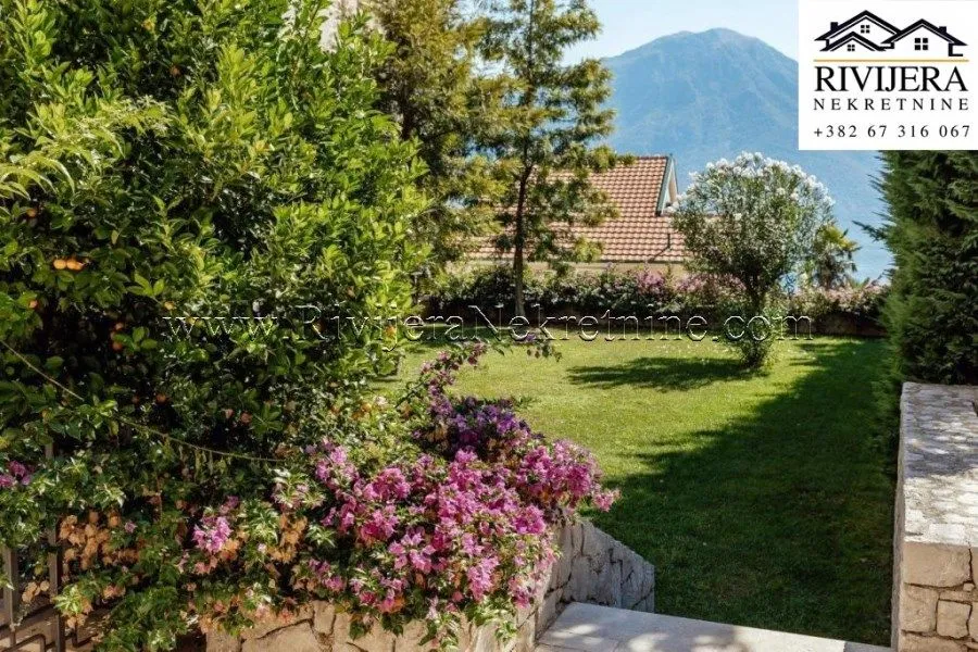 Prodaja, dvosoban stan, 58m², Morinj, Kotor