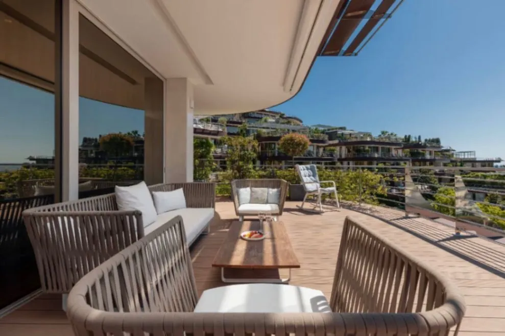 Sale, three bedroom apartment, 461m², Dukley Gardens, Budva