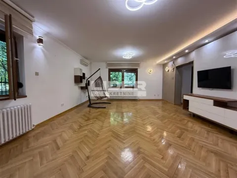 Izdavanje, kuća, 150m², Savski Venac, Beograd - image 9