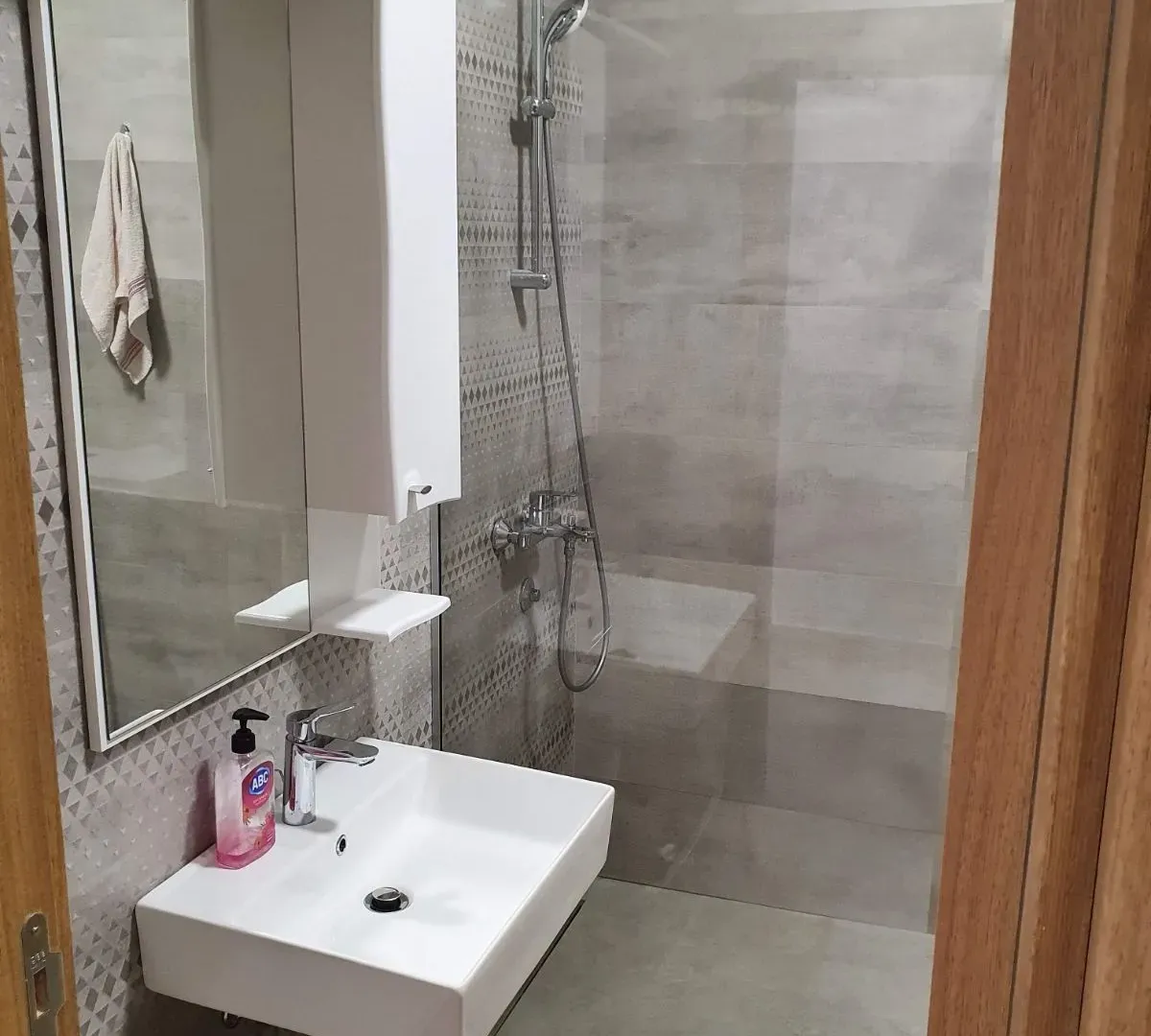 Rent, one bedroom apartment, 48m², Ljubović, Podgorica