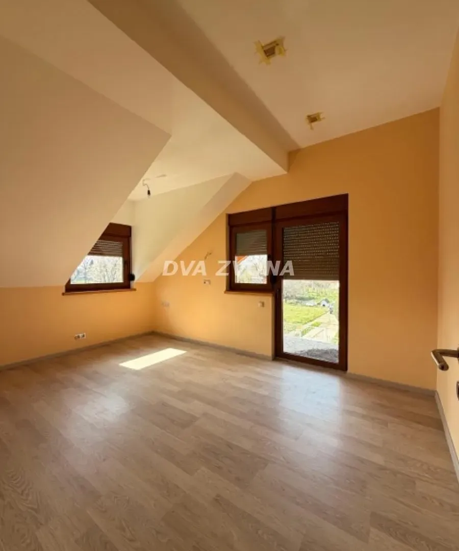 Prodaja, kuća, 144m², Čortanovci, Inđija