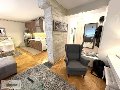 Prodaja, trosoban stan, 74m², Vračar Sve Podlokacije, Beograd - image 3