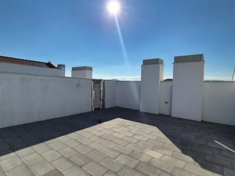 Sale, three bedroom apartment, 99m², Podgorica, Crna Gora - image 9