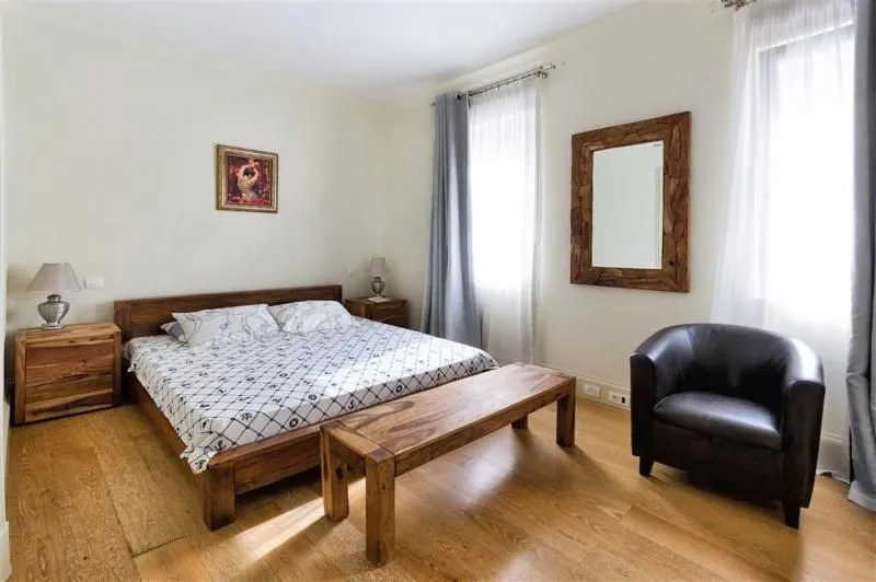 Prodaja, dvosoban stan, 100m², Centar, Tivat