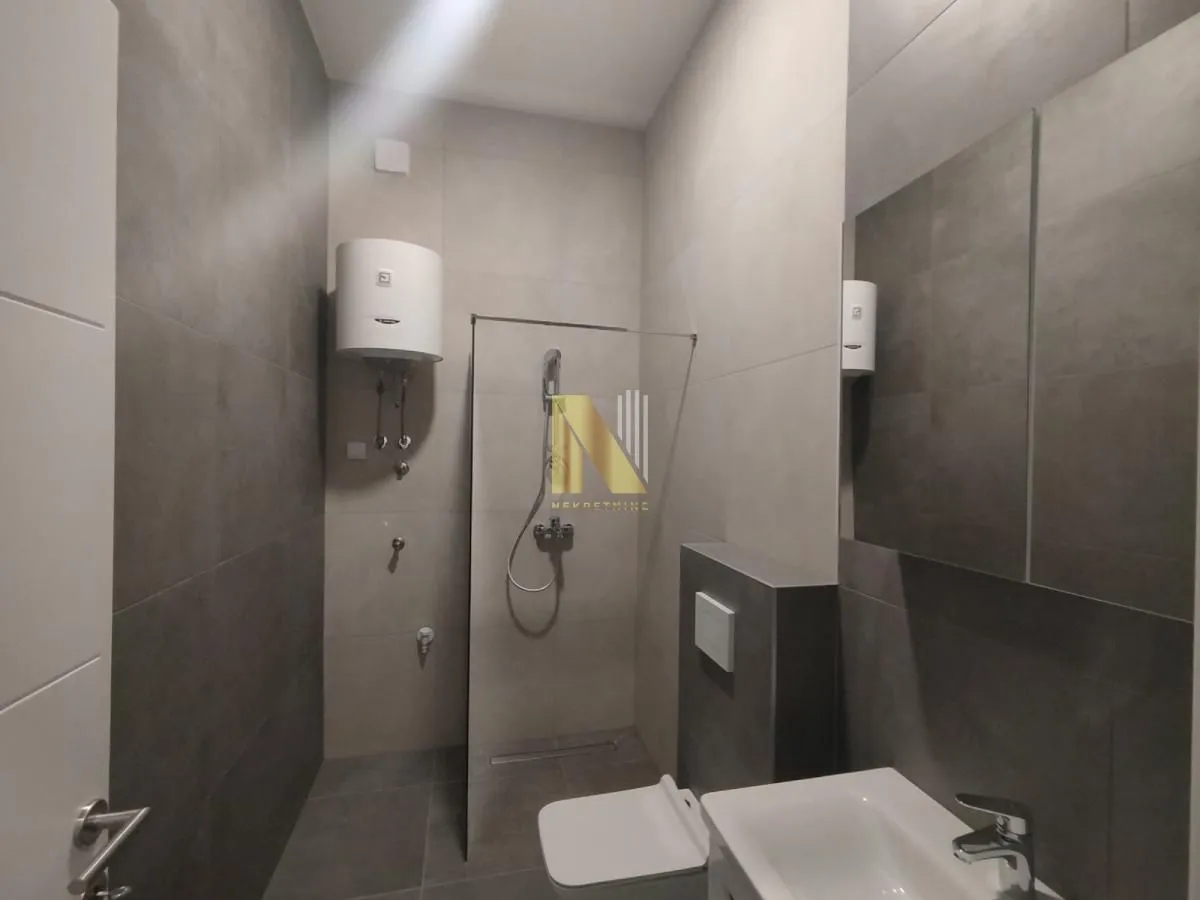 Prodaja, garsonjera, 31m², Grbavica, Novi Sad Sve Podlokacije