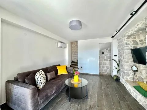 Rent, house, 120m², Kuljače, Budva - image 5