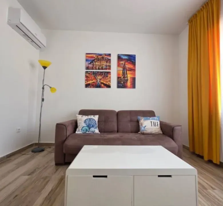 Daily-rent, one bedroom apartment, 48m², Bečići, Budva