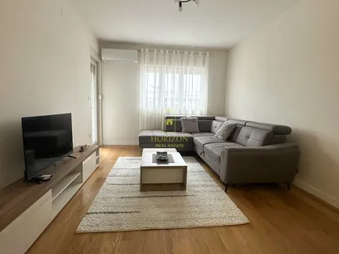 Sale, one bedroom apartment, 49m², Central Point, Podgorica - image 11