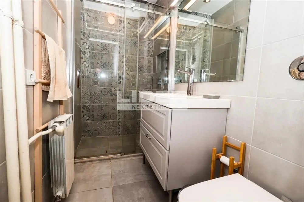 Rent, one bedroom apartment, 47m², Neimar, Vračar Sve Podlokacije