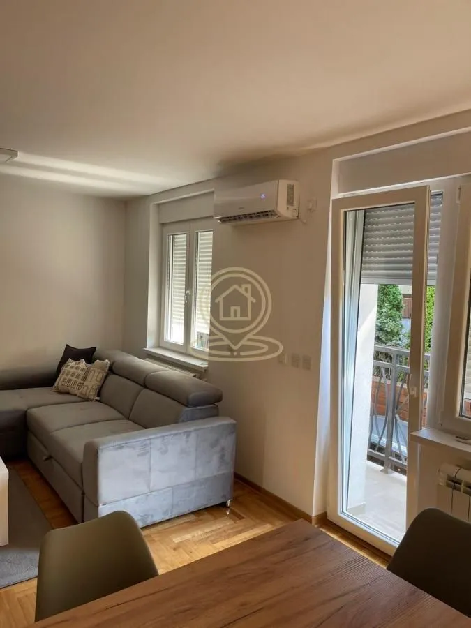 Izdavanje, trosoban stan, 64m², Voždovac Sve Podlokacije, Beograd