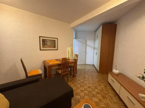Izdavanje, jednosoban stan, 43m², Novo naselje, Novi Sad - image 2