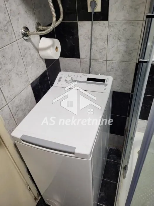Izdavanje, dvosoban stan, 48m², Novi Beograd Blok 61, Novi Beograd Sve Podlokacije
