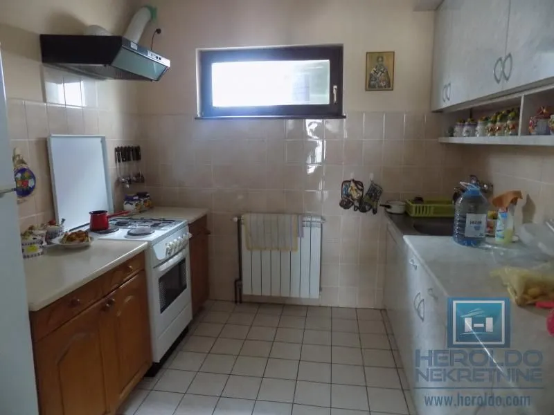 Sale, office space, 300m², Moravski park, Ćuprija