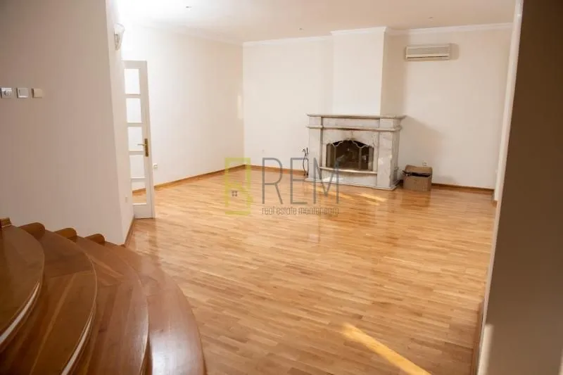 Prodaja, kuća, 460m², Zagorič, Podgorica