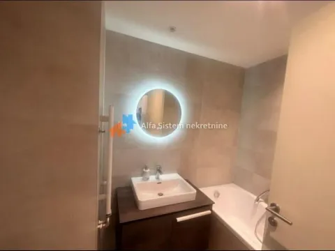 Izdavanje, trosoban stan, 85m², Savski Venac, Beograd - image 11