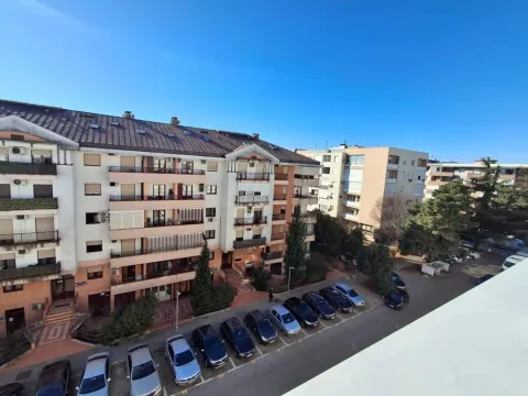 Rent, two bedroom apartment, 73m², Preko Morače, Podgorica - image 15