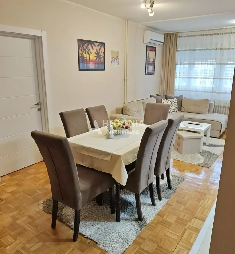 Prodaja, trosoban stan, 64m², Zemun Gornji Grad, Zemun Sve Podlokacije