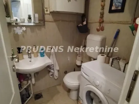 Prodaja, dvosoban stan, 50m², Zemun Gornji Grad, Zemun Sve Podlokacije - image 8