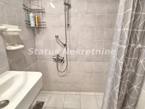 Izdavanje, dvosoban stan, 43m², Centar, Novi Sad - image 9