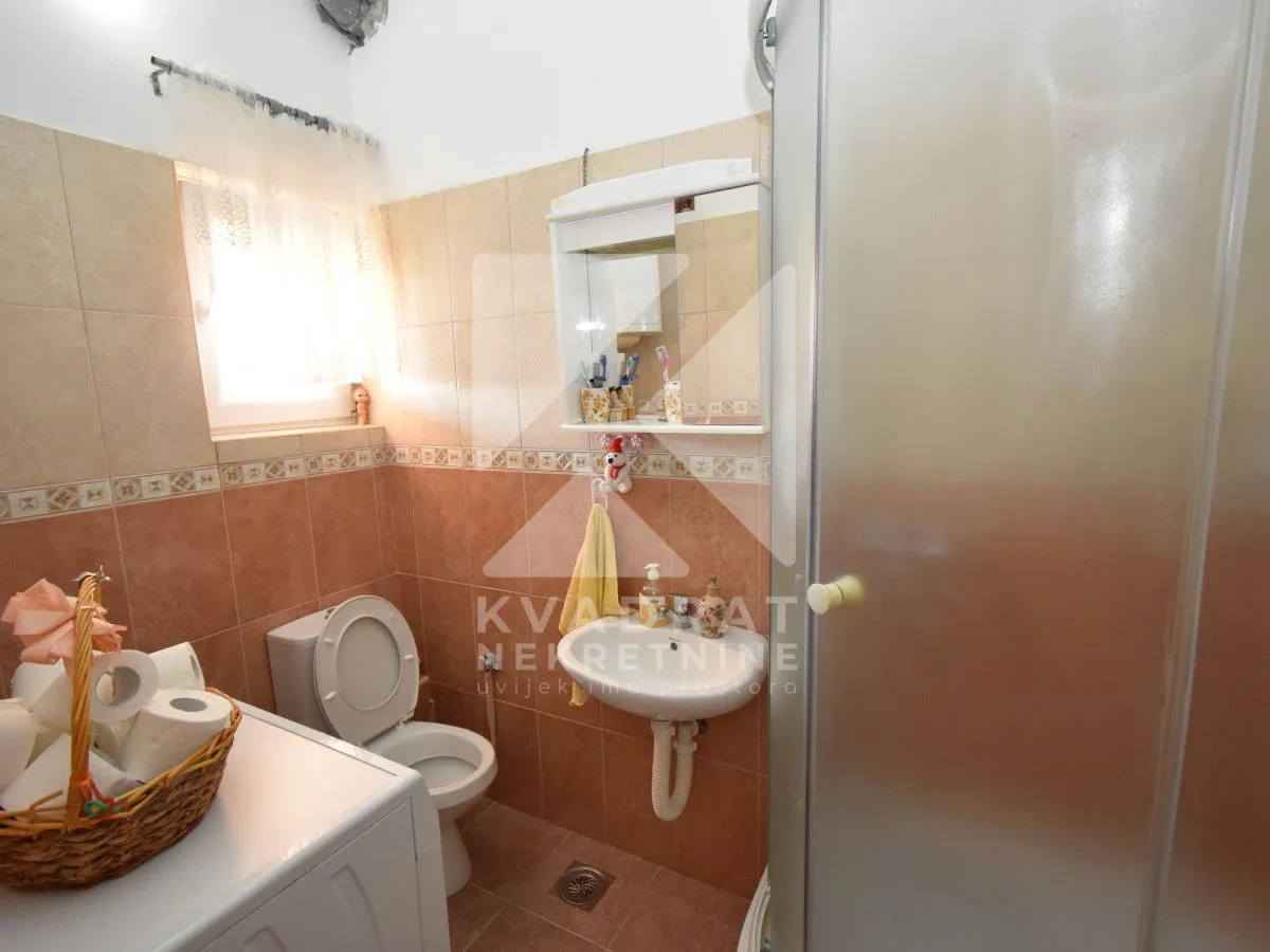 Prodaja, kuća, 300m², Donja Gorica, Podgorica