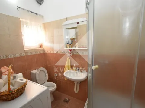 Prodaja, kuća, 300m², Donja Gorica, Podgorica - image 17