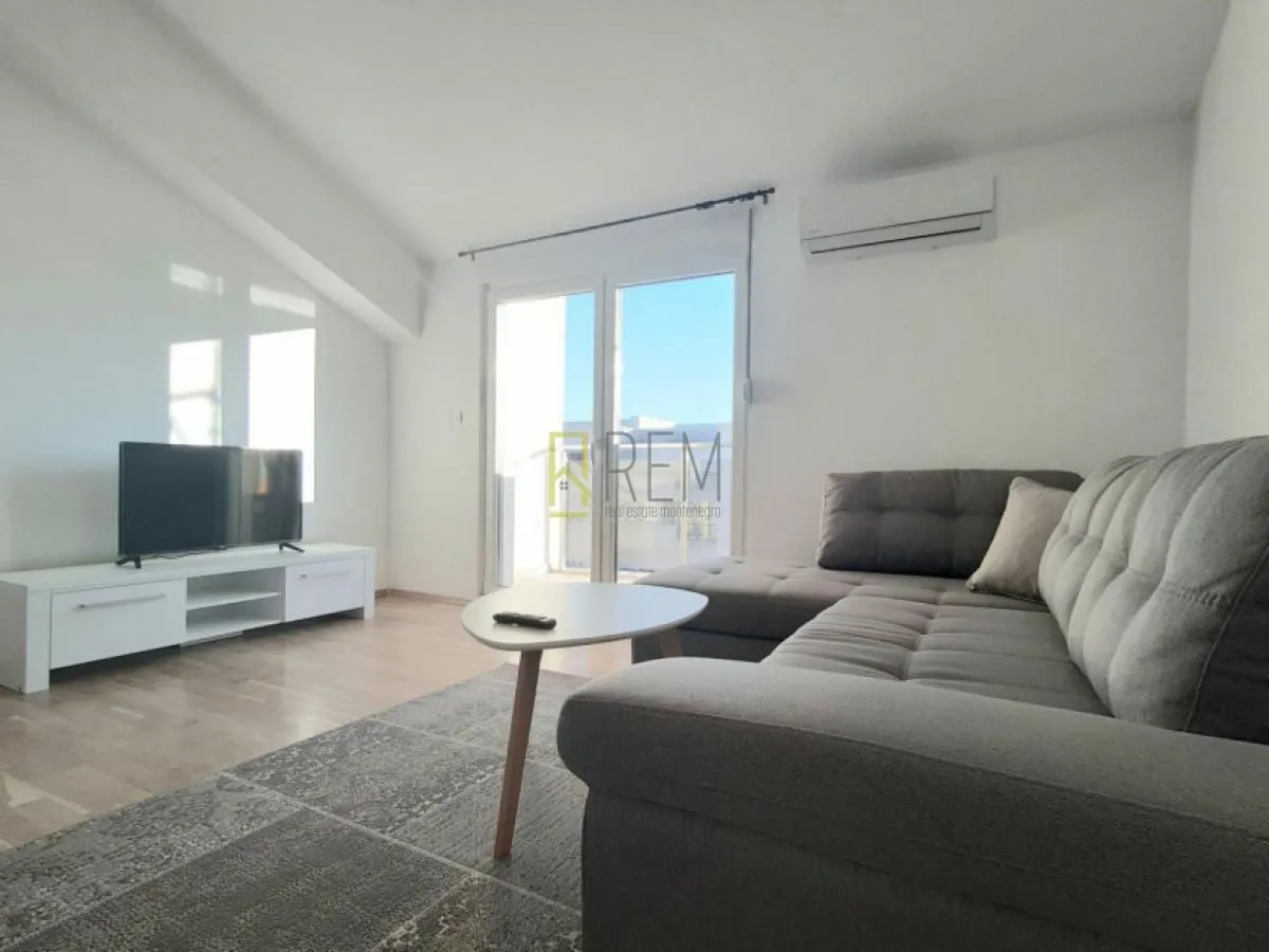 Prodaja, jednosoban stan, 45m², Blok 9, Podgorica