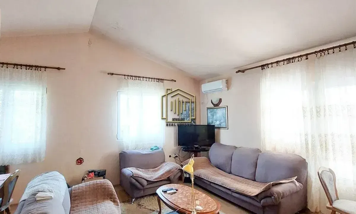 Prodaja, kuća, 54m², Gornja Gorica, Podgorica