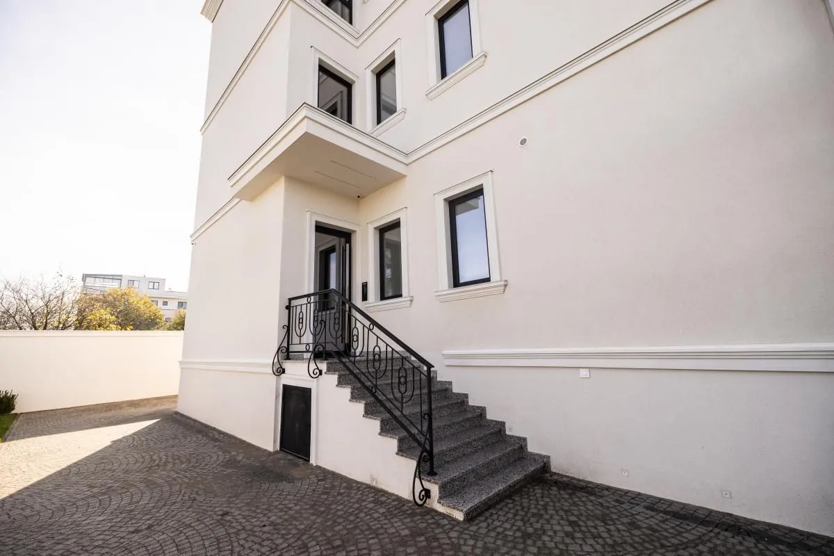 Izdavanje, stan, 131m², Sremska Kamenica, Petrovaradin