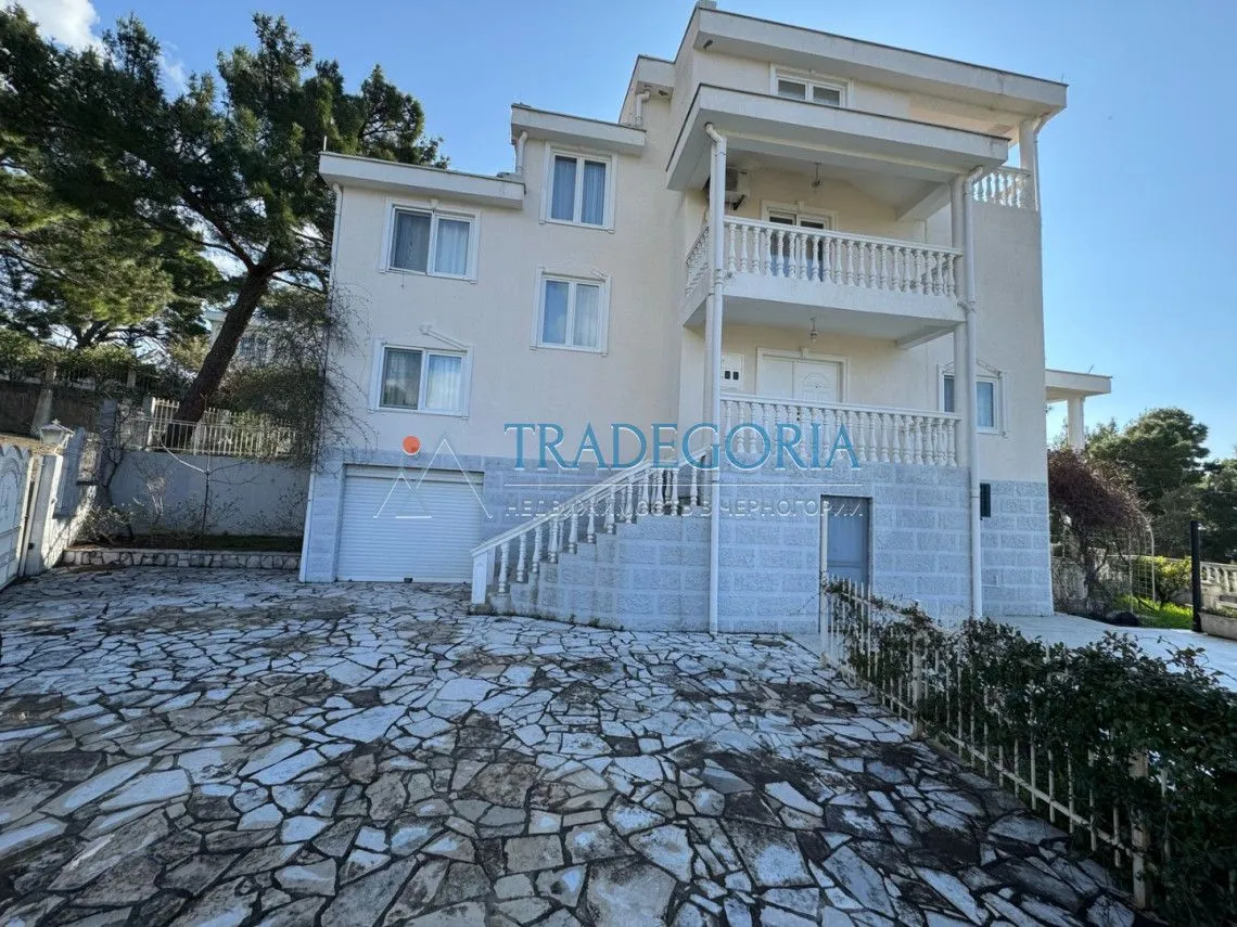 Prodaja, kuća, 307m², Bar, Crna Gora