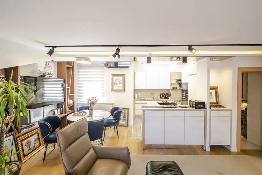 Sale, three bedroom apartment, 83m², Južni Bulevar, Vračar Sve Podlokacije