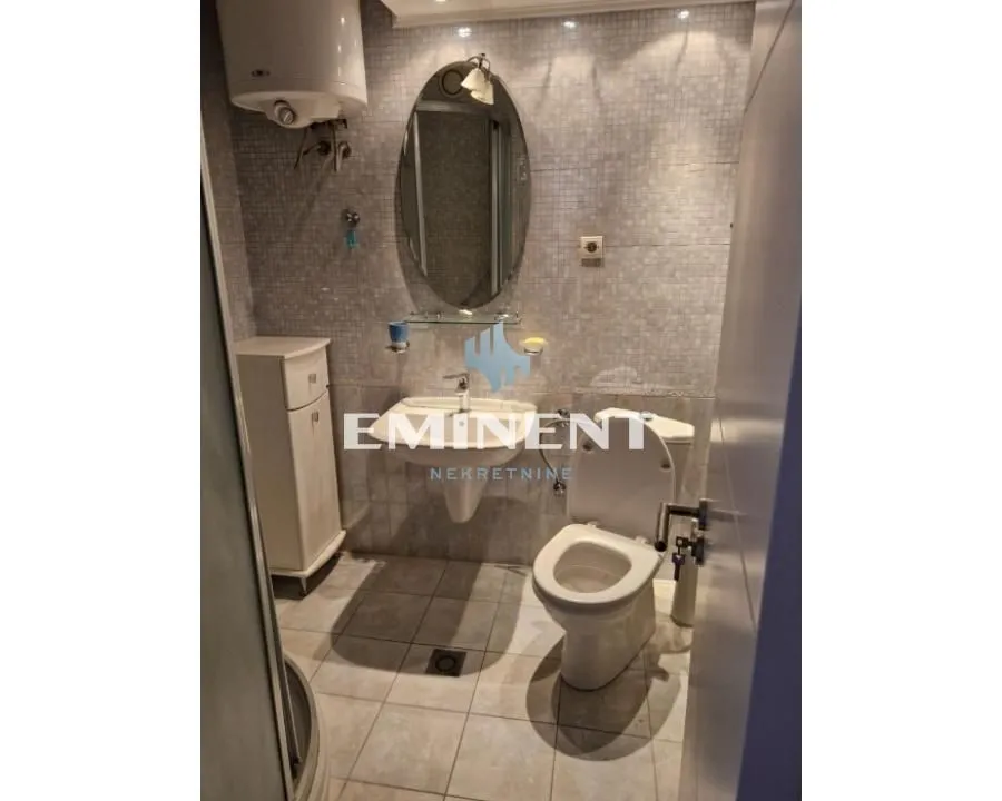 Rent, four bedroom apartment, 104m², Vračar Hram, Vračar Sve Podlokacije