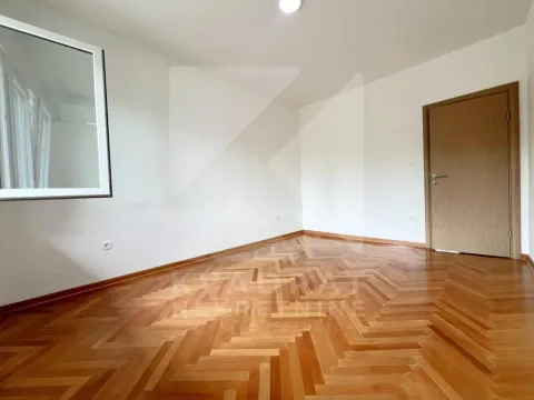 Izdavanje, poslovni prostor, 66m², Preko Morače, Podgorica - image 4