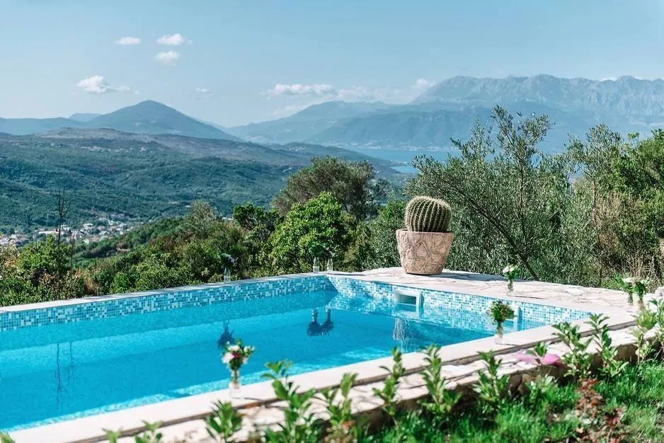 Prodaja, kuća, 392m², Prijeradi, Kotor