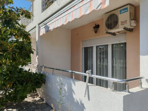 Sale, one bedroom apartment, 59m², Petrovac, Budva - image 10