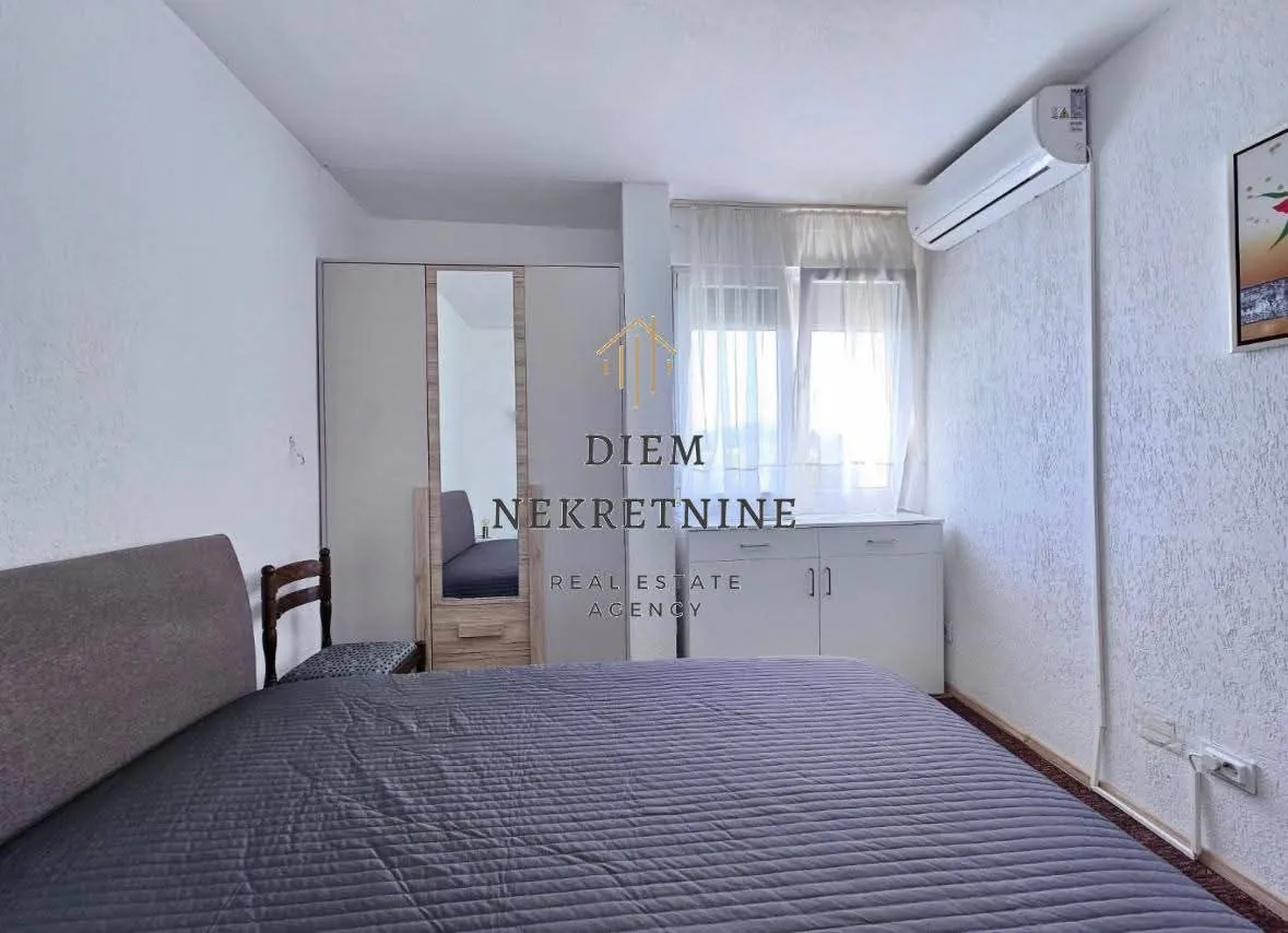Sale, three bedroom apartment, 84m², Centar, Bar