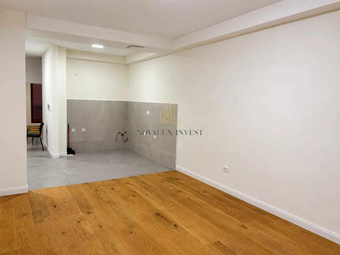 Izdavanje, trosoban stan, 100m², Centar, Podgorica