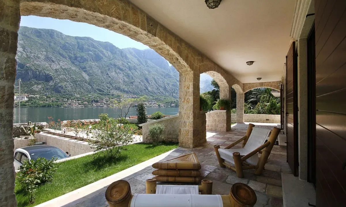 Prodaja, kuća, 497m², Prčanj, Kotor