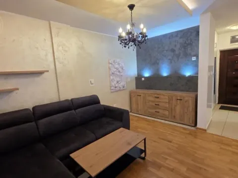 Izdavanje, četvorosoban stan, 90m², Grbavica, Novi Sad Sve Podlokacije - image 5