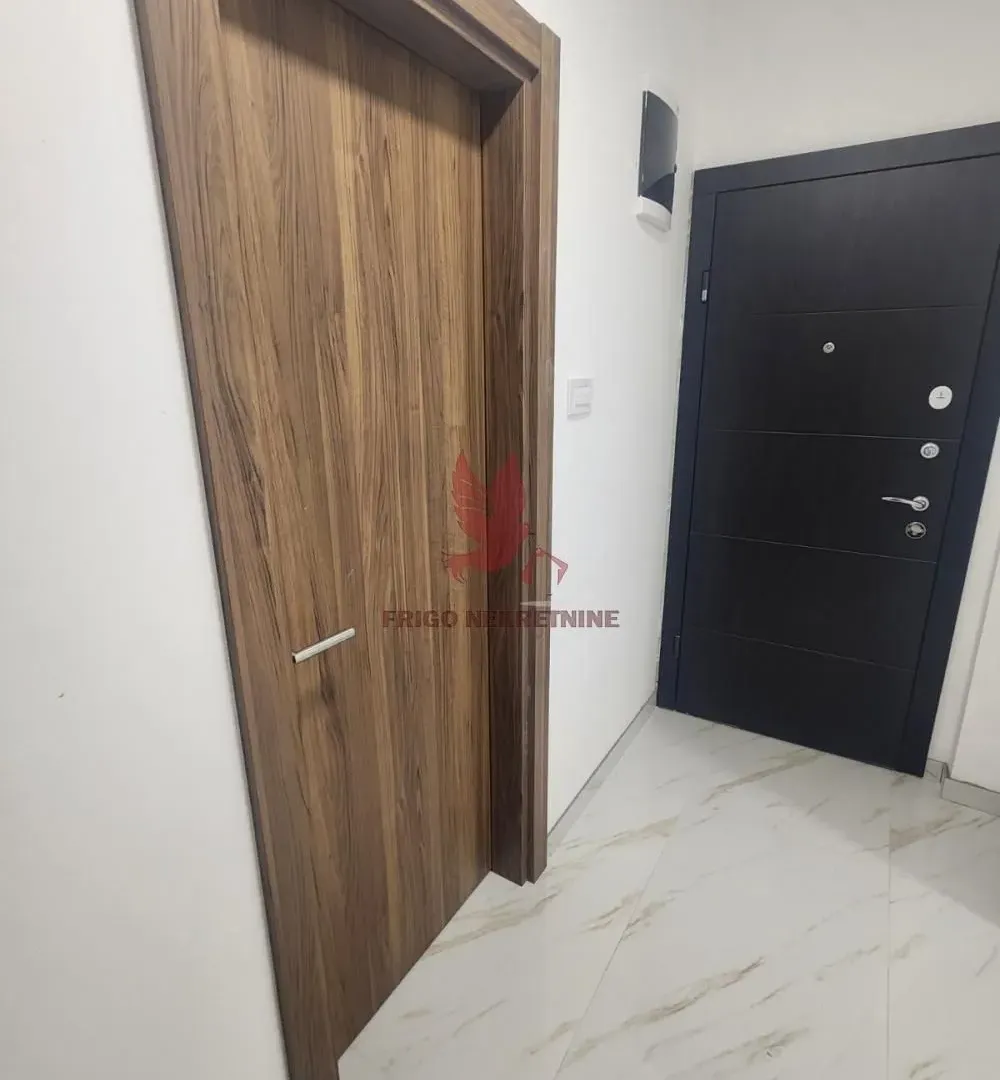 Prodaja, trosoban stan, 57m², Mladenovac, Beograd