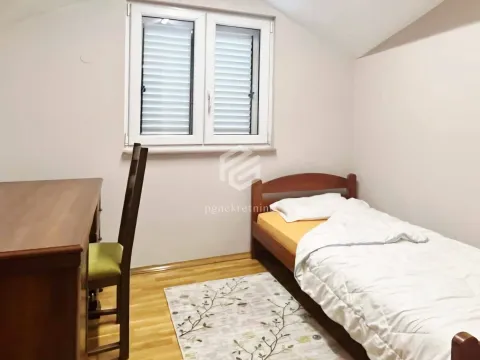 Izdavanje, kuća, 220m², Konik, Podgorica - image 16