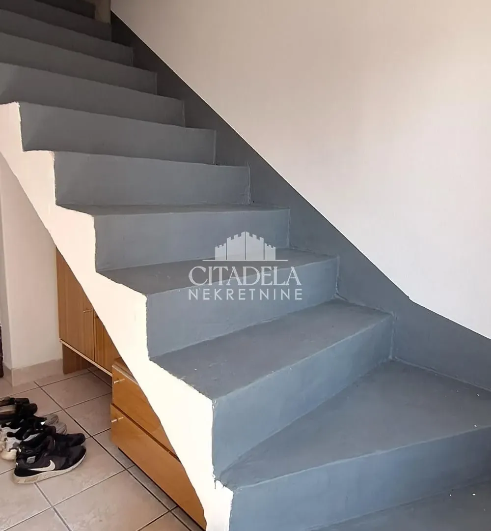 Sale, house, 300m², Kaludjerica, Grocka