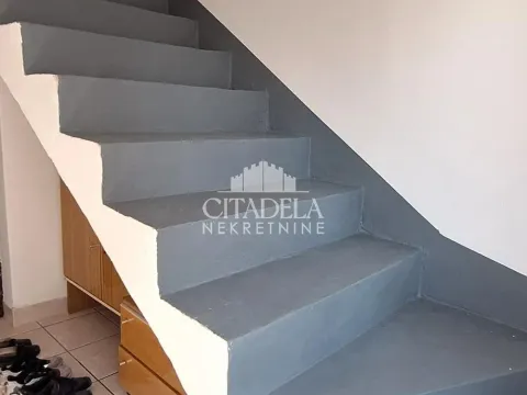 Prodaja, kuća, 400m², Kaludjerica, Grocka - image 7