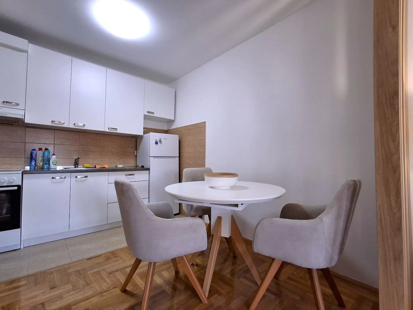 Izdavanje, stan, 40m², Krivi Most, Podgorica