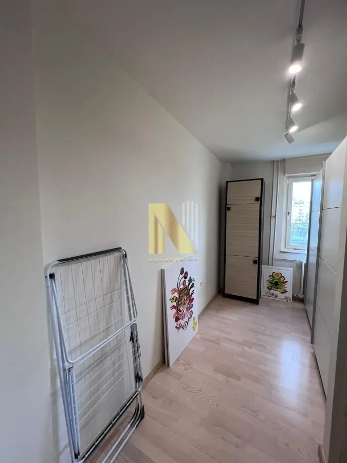 Izdavanje, trosoban stan, 100m², Liman 4, Novi Sad Sve Podlokacije