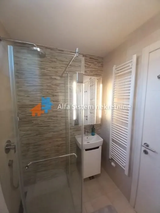 Rent, four bedroom apartment, 95m², Voždovac Sve Podlokacije, Beograd